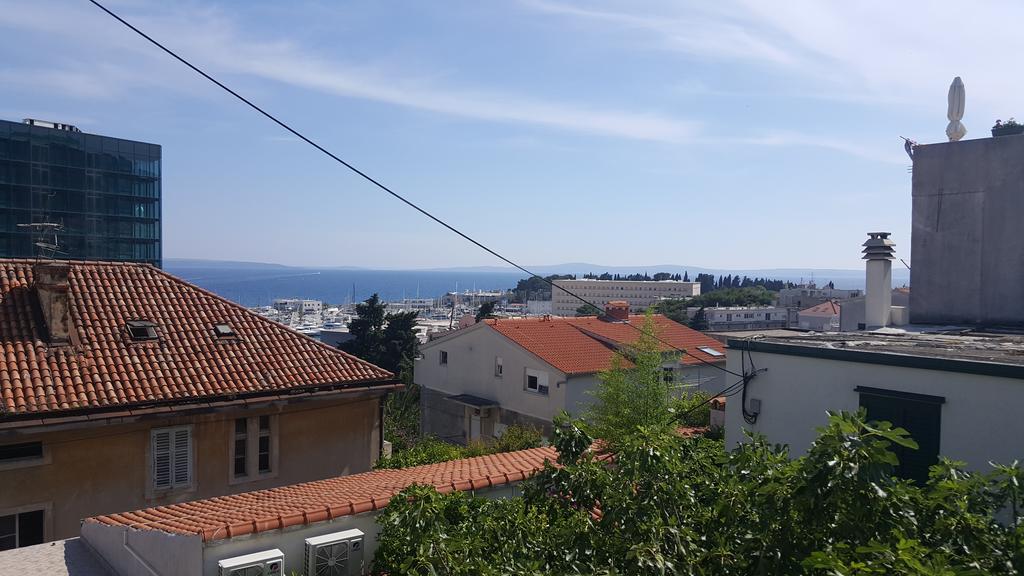 Apartments Vinko Split Exteriör bild